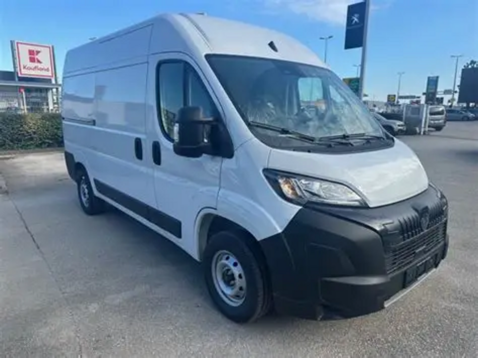 Peugeot Boxer 335 2.2 BlueHDI 140 CV S&S FURGONE KM0 Diesel