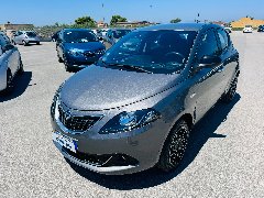 Lancia Ypsilon 1.0 FIREFLY 70 CV HYBRID GOLD Elettrica / Benzina