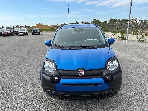 Fiat New Panda PANDINA 1.0 HYBRID S&S 70 CV CROSS KM0 MY24 Elettrica / Benzina