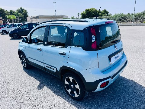 Fiat New Panda 1.0 FIREFLY HYBRID S&S 70 CV CROSS Elettrica / Benzina