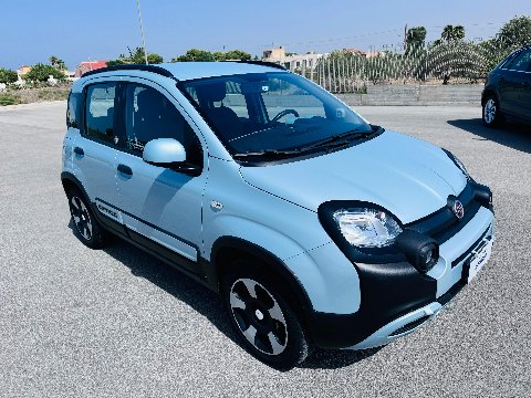 Fiat New Panda 1.0 FIREFLY HYBRID S&S 70 CV CROSS Elettrica / Benzina