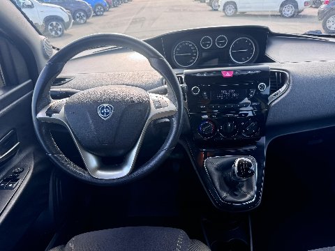 Lancia Ypsilon 1.2 69 CV GOLD Benzina