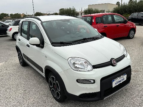 Fiat New Panda 1.0 FIREFLY HYBRID S&S 70 CV CITY LIFE Elettrica / Benzina