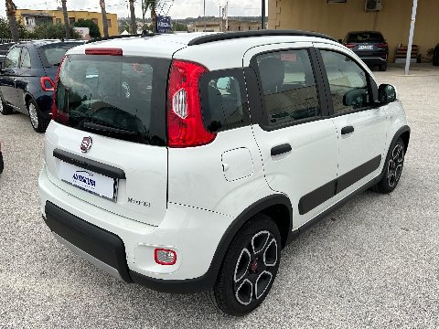 Fiat New Panda 1.0 FIREFLY HYBRID S&S 70 CV CITY LIFE Elettrica / Benzina