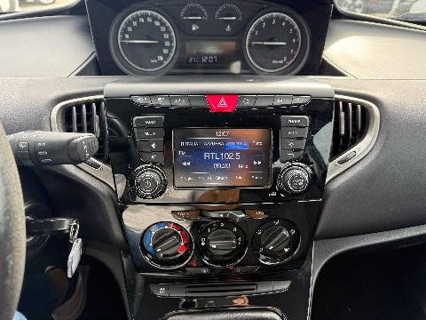 Lancia Ypsilon 1.2 69 CV GOLD Benzina