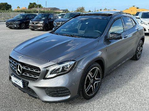 Mercedes-Benz GLA 200 d 136 CV AUTOMATIC PREMIUM AMG + TETTO Diesel