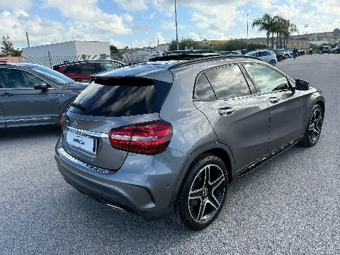 Mercedes-Benz GLA 200 d 136 CV AUTOMATIC PREMIUM AMG + TETTO Diesel