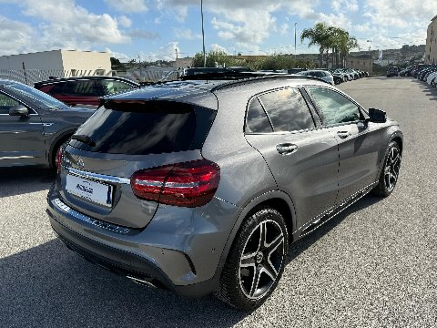 Mercedes-Benz GLA 200 d 136 CV AUTOMATIC PREMIUM AMG + TETTO Diesel