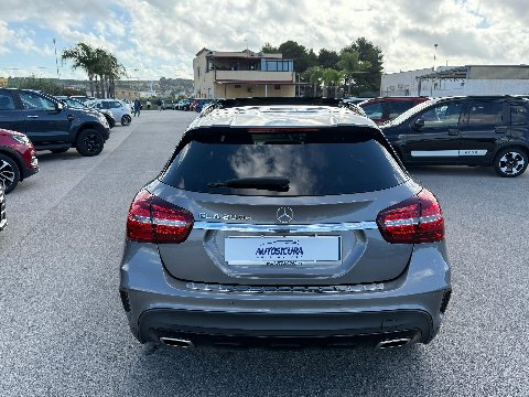 Mercedes-Benz GLA 200 d 136 CV AUTOMATIC PREMIUM AMG + TETTO Diesel