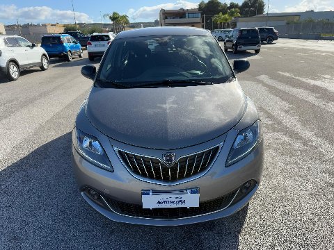 Lancia Ypsilon 1.0 FIREFLY 70 CV HYBRID GOLD Elettrica / Benzina