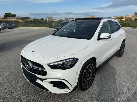 Mercedes-Benz GLA 200 d 150 CV AMG LINE PREMIUM AUTOMATIC + TETTO APR. Diesel