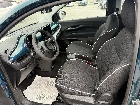 Fiat 500 e ICON 118 CV 320 KM AUTONOMIA KM0 Elettrica