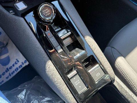 Alfa Romeo Junior 1.2 HYBRID 136 CV EDCT6 SPECIALE MY25 Elettrica / Benzina
