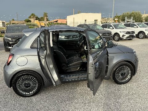 Fiat 500 e 3+1 action 118 CV 320 KM AUTONOMIA KM0 Elettrica
