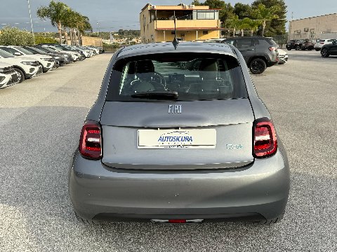 Fiat 500 e 3+1 action 118 CV 320 KM AUTONOMIA KM0 Elettrica