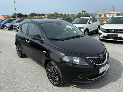 Lancia Ypsilon 1.0 FIREFLY 70 CV HYBRID GOLD 1234KM!! Elettrica / Benzina