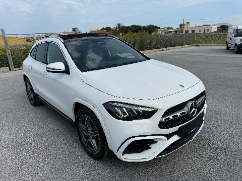 Mercedes-Benz GLA 200 d 150 CV AMG LINE PREMIUM AUTOMATIC + TETTO APR. Diesel