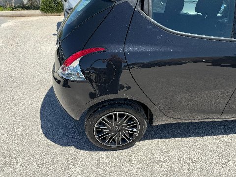 Lancia Ypsilon 1.0 FIREFLY 70 CV HYBRID SILVER 1400 KM!! Elettrica / Benzina