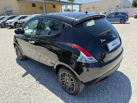 Lancia Ypsilon 1.0 FIREFLY 70 CV HYBRID SILVER 1400 KM!! Elettrica / Benzina