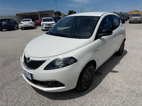Lancia Ypsilon 1.0 FIREFLY 70 CV HYBRID GOLD 477KM!! Elettrica / Benzina