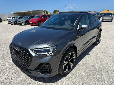 Audi Q3 35 SPB 2.0 TDI 150CV S TRONIC IDENTITY BLACK KM0 Diesel