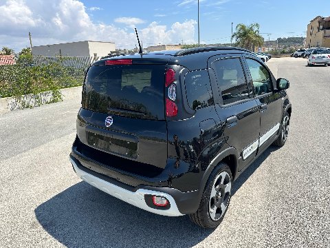 Fiat New Panda PANDINA 1.0 HYBRID S&S 70 CV CROSS KM0 MY25 Elettrica / Benzina