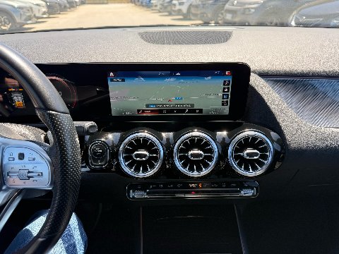 Mercedes-Benz GLA 200 d 150 CV PREMIUM AMG AUTOMATIC Diesel