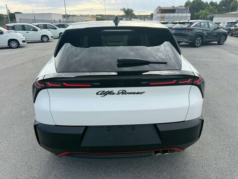 Alfa Romeo Junior 1.2 HYBRID 145 CV EDCT6 SPECIALE MY25 B-COLOR Elettrica / Benzina