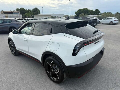 Alfa Romeo Junior 1.2 HYBRID 145 CV EDCT6 SPECIALE MY25 B-COLOR Elettrica / Benzina