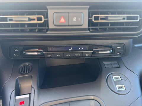 Fiat Doblo S3 COMBI 1.5 BlueHdi 130cv MT6 (N1) KM0 MY25 Diesel