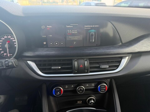 Alfa Romeo Stelvio 2.2 Turbodiesel 160 CV AT8 RWD SUPER Diesel