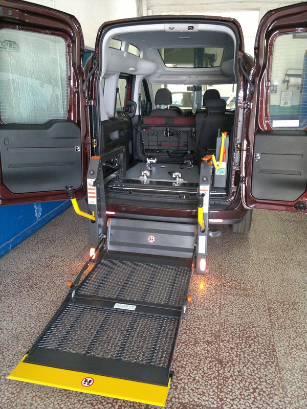 Allestimento EXTRA Fiat Doblò
