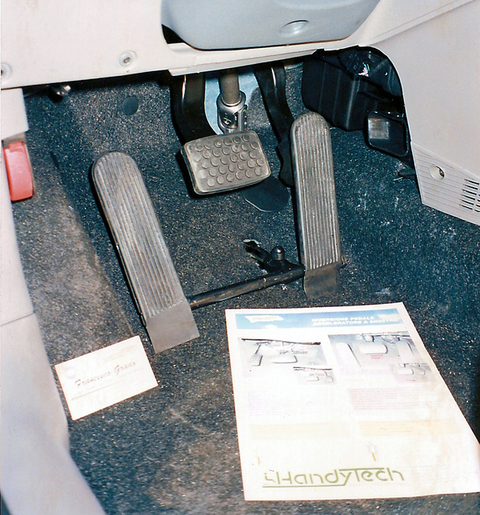 INVERSIONE PEDALE ACCELERATORE