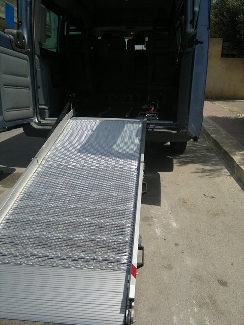 Allestimento (rampa pieghevole)