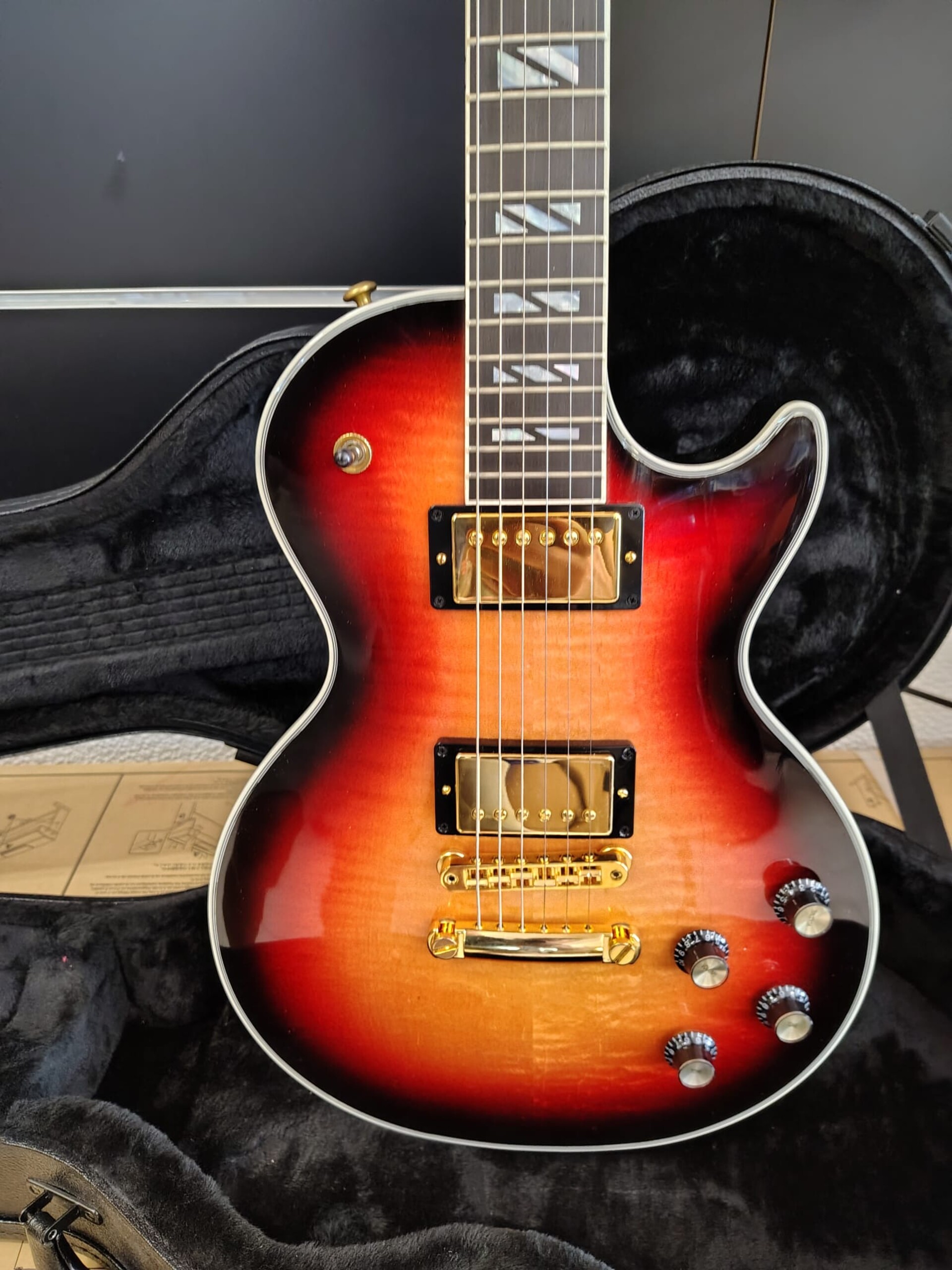 OCCASIONE USATO CHITARRA ELETTRICA SUPREME FIREBURST 2023 GIBSON LES PAUL SUPREME