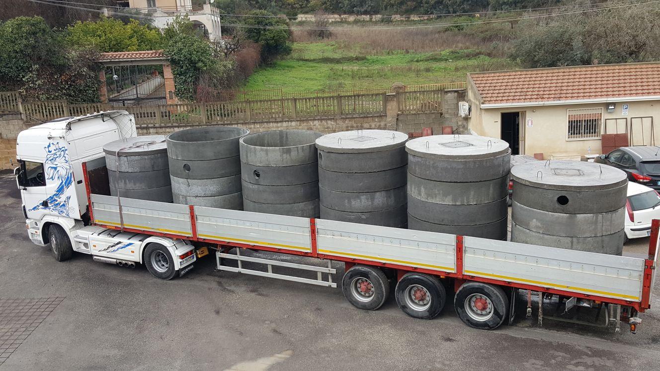 Tubi in cemento rotocompressi Manufatti in Cemento Fortunato