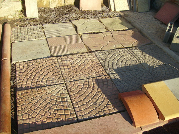 Pavimentazione per esterni manufatti in cemento fortunato ... Pavimenti per esterni in cemento