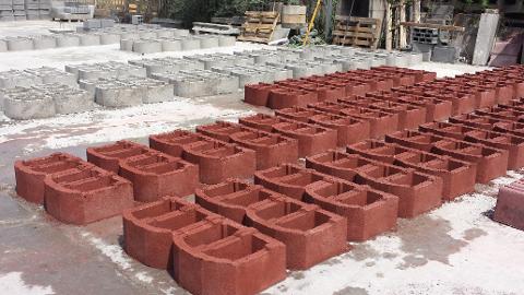Blocchi in Cemento per muri a secco e per mantenimento scarpate  Manufatti in Cemento Fortunato