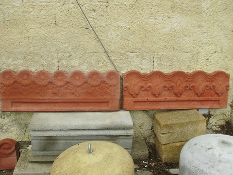 Ciglioni, cordoli e canalette  in cemento Manufatti in Cemento Fortunato