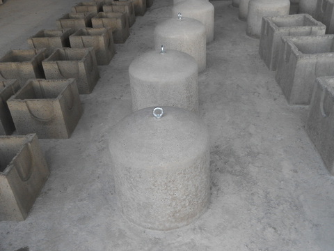Dissuasori di sosta in cemento Manufatti in Cemento Fortunato