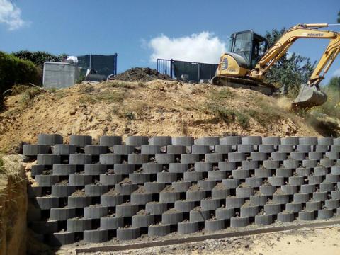 Blocchi in Cemento per muri a secco e per mantenimento scarpate  Manufatti in Cemento Fortunato