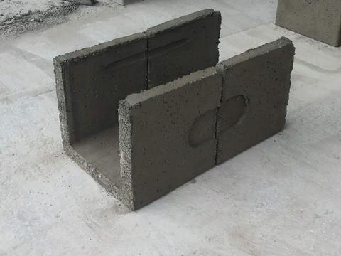 Canalette in cemento vibrato con innesto.  Manufatti in Cemento Fortunato