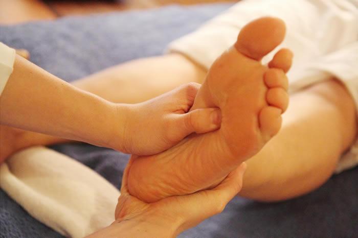 CORSO DI RIFLESSOLOGIA PLANTARE