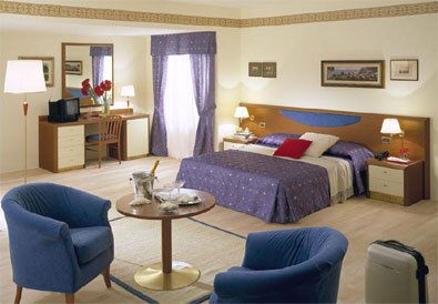 MOBILI, ARREDAMENTO, CAMERE PER ALBERGO COLOMBINI GOLF