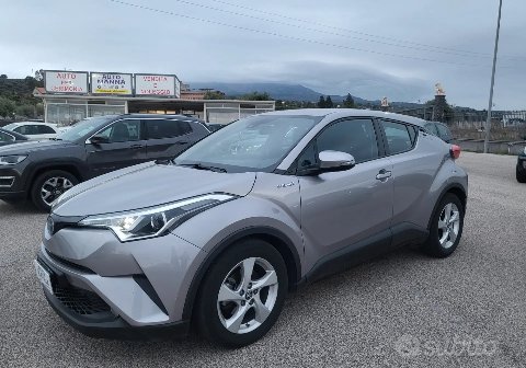 Toyota C-HR HYBRID Elettrica / Benzina