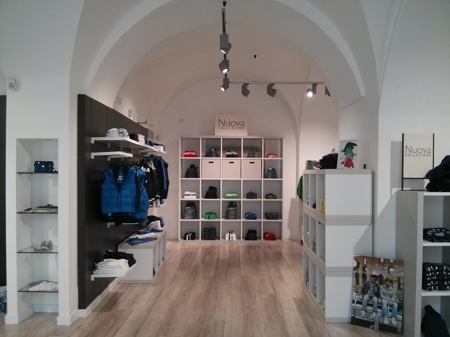 UNITED COLORS OF BENETTON 012 Giarre