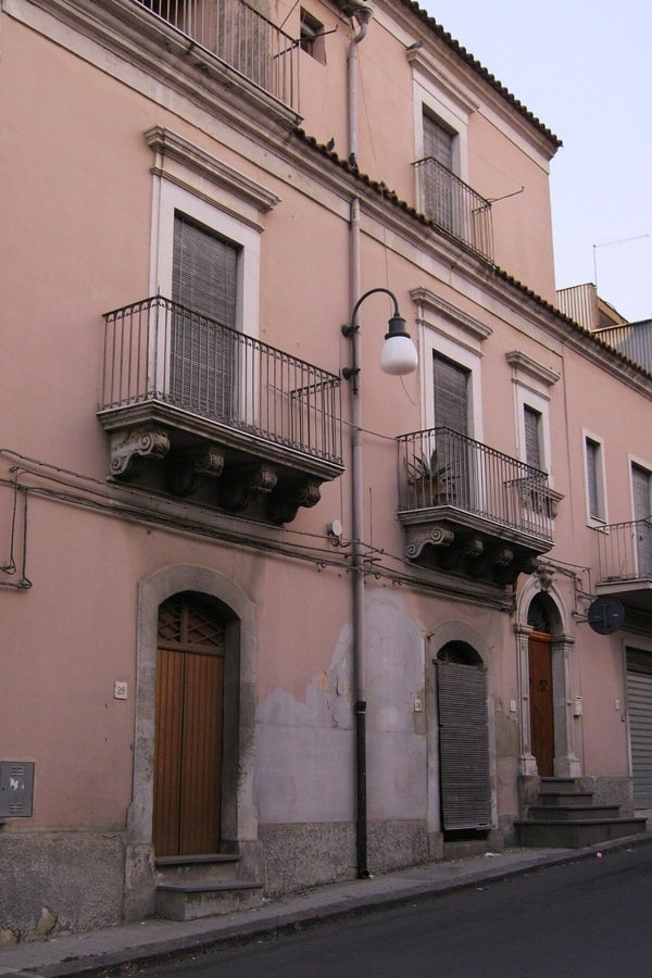 Ristrutturazione edificio XIX sec.