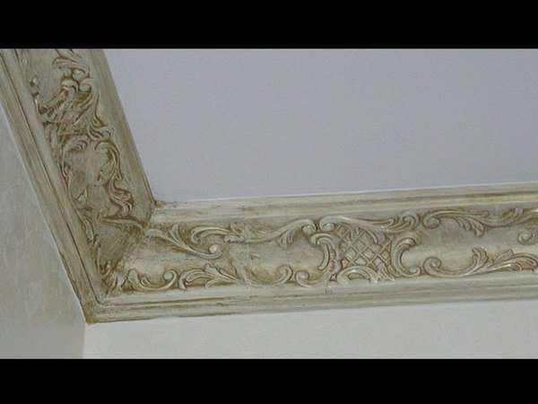 FALIS Cornici, Rosoni, Capitelli e Colonne in gesso  Falis