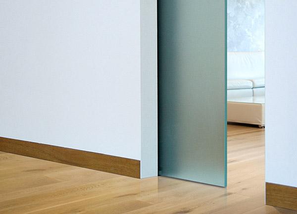 Controtelai per porte scorrevoli con stipiti ECLISSE Syntesis® Battiscopa