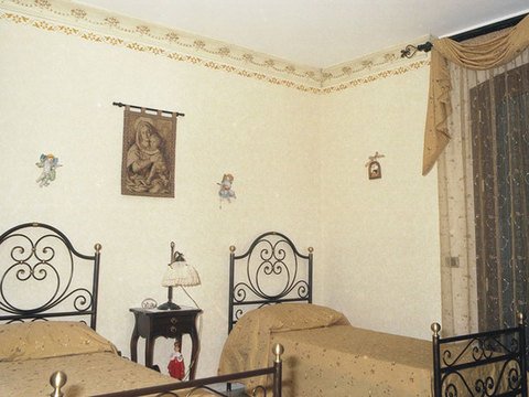 FALIS Cornici, Rosoni, Capitelli e Colonne in gesso  Falis